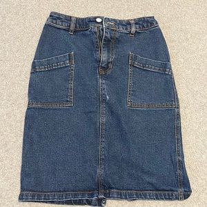 UNIVERSAL THREADS Women’s Midi Denim Skirt